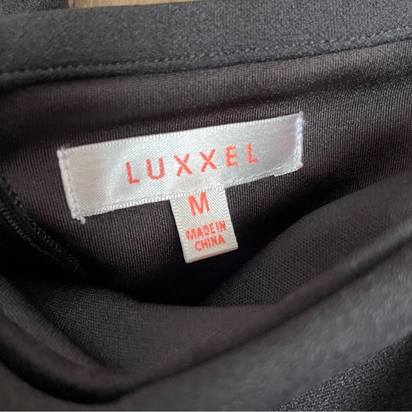 NWT Short Jumpsuit with Train. - Picture 6 of 8